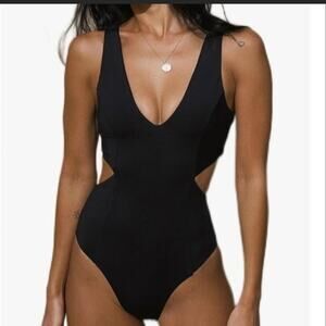 NWT Lulus Black Cutout Backless Bodysuit- Size S, Made in USA New with tags